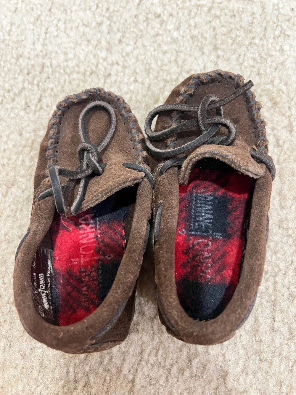 Minnetonka size 7 moccasins